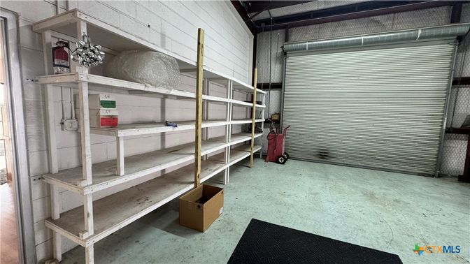 Garage, Interior