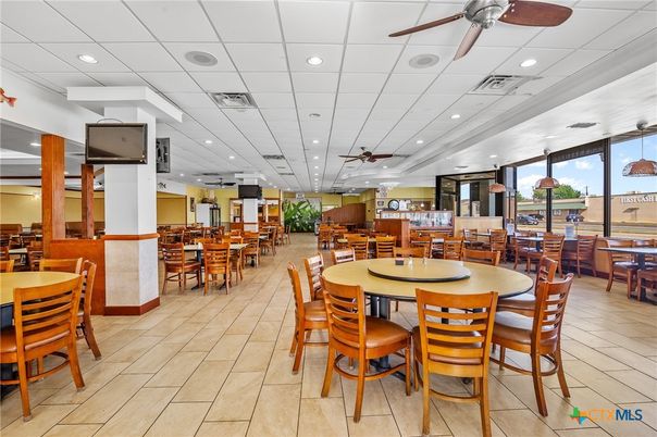 Dining room, Interior, Recessed Lighting
