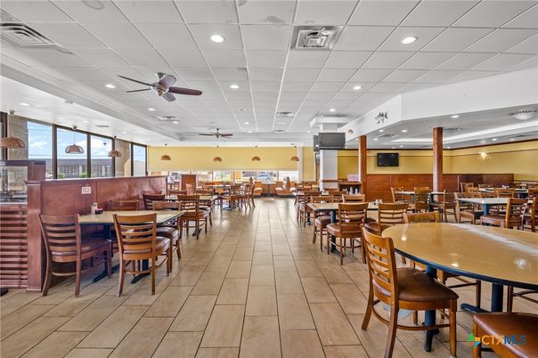Dining room, Interior, Recessed Lighting