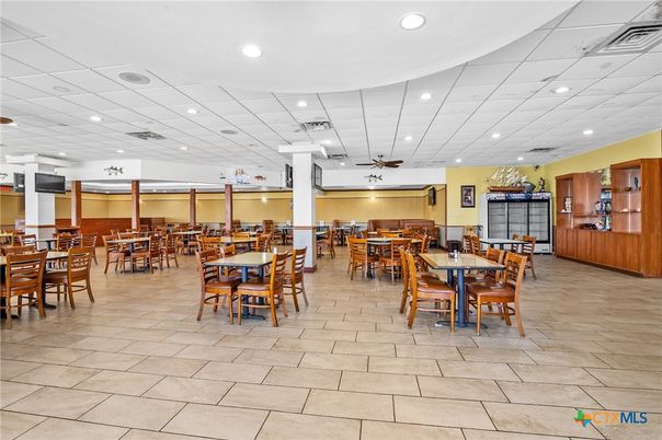 Dining room, Interior, Recessed Lighting