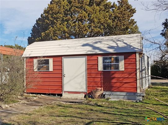 Exterior, Facade, Cape Cod