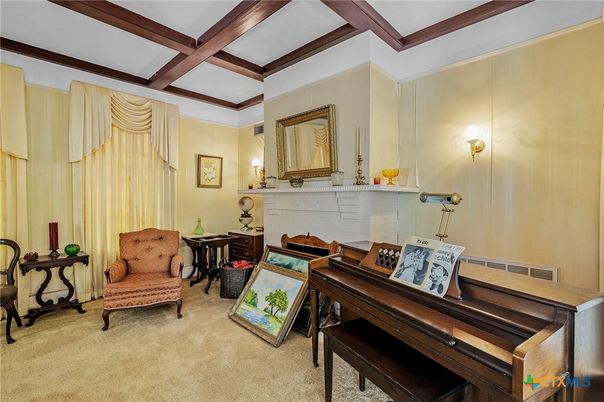 Interior, Piano, Wooden Beams