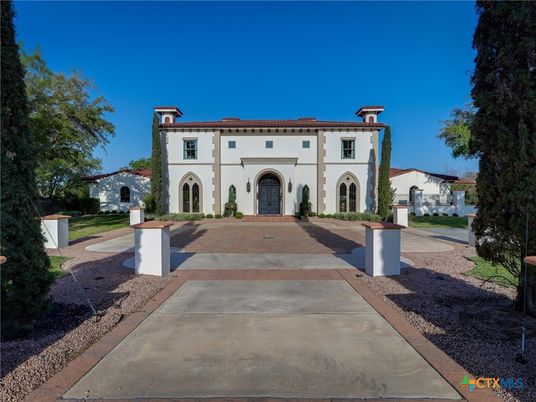 Backyard, Exterior, Facade, Mediterranean