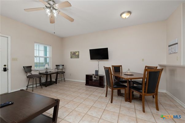 Dining room, Interior