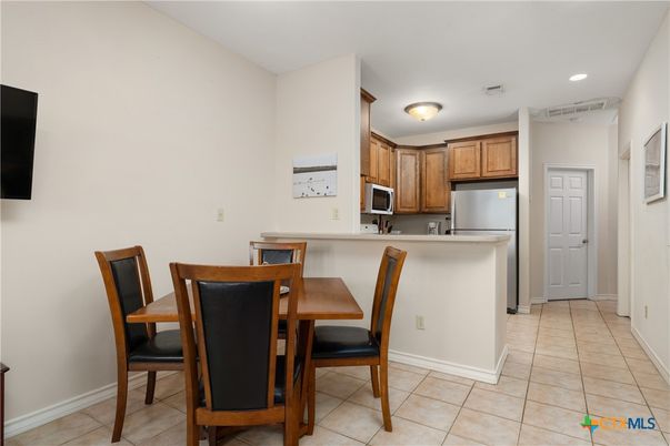Dining room, Interior, Kitchen, Recessed Lighting