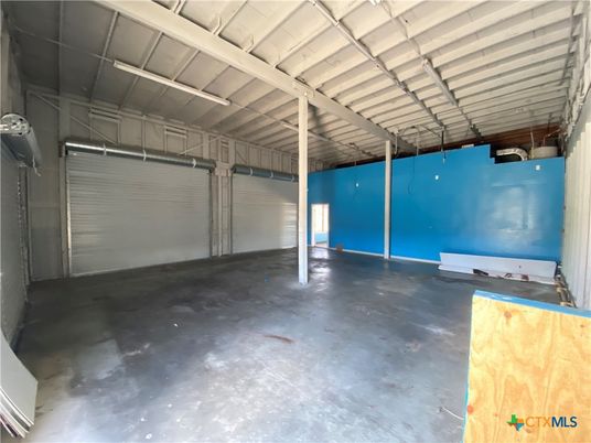Garage, Interior