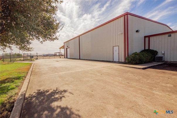 Backyard, Detached Garage, Exterior