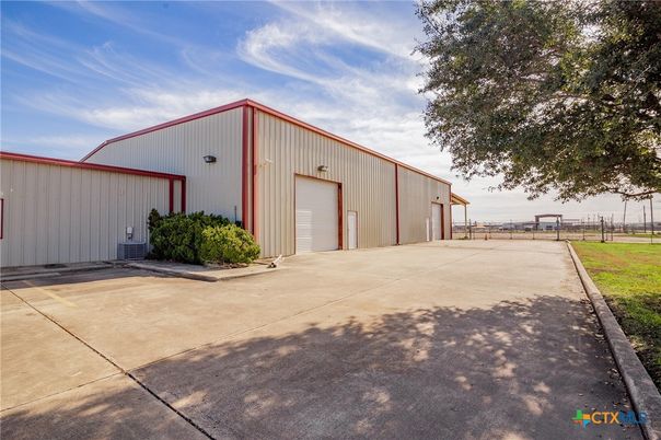 Backyard, Detached Garage, Exterior