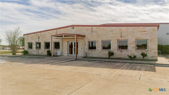 Exterior, Facade, French Provincial