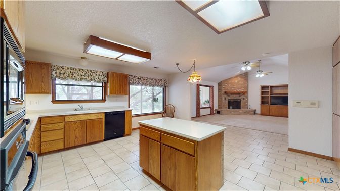 Fireplace, Interior, Kitchen