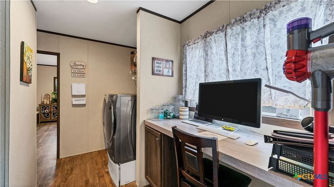 Home Office, Interior, Recessed Lighting, Wood Texture Flooring
