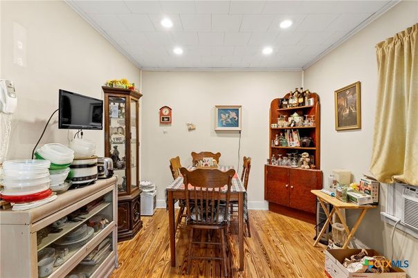 Dining room, Interior, Recessed Lighting, Wood Texture Flooring