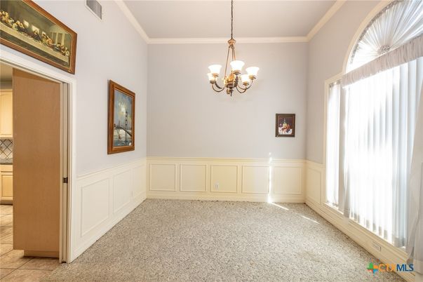 Chandelier, Empty room, Interior