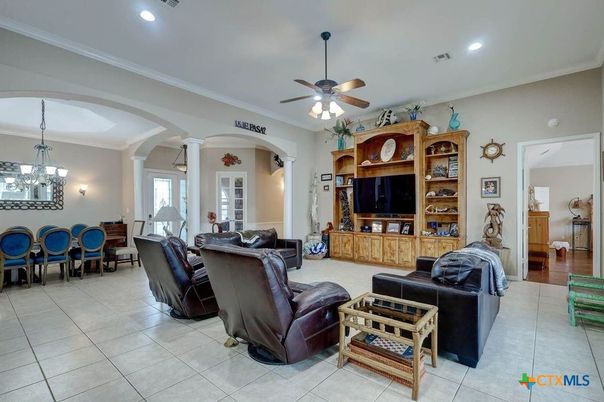 Dining room, Interior, Living room, Pendant Lights, Recessed Lighting