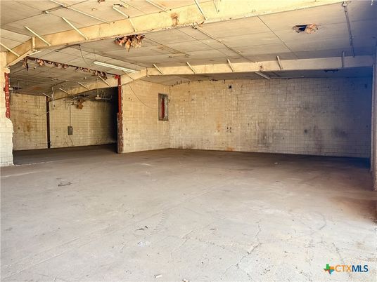 Garage, Interior, Stone Walls