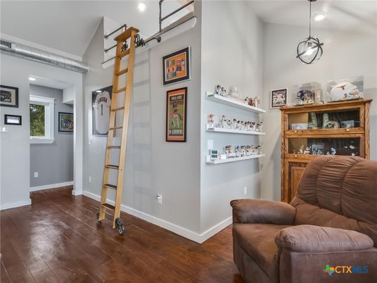 Interior, Pendant Lights, Recessed Lighting, Wood Texture Flooring