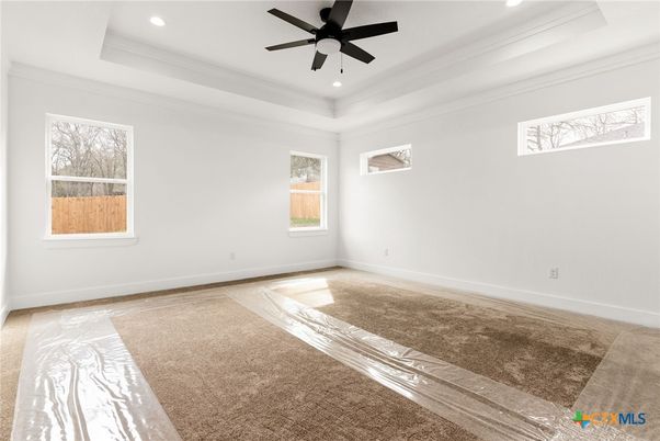 Empty room, Interior, Recessed Lighting