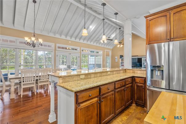 Chandelier, Dining room, Interior, Kitchen, Pendant Lights, Wood Texture Flooring