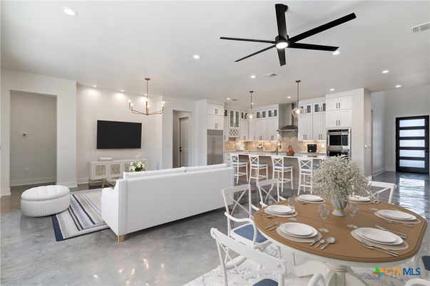 Dining room, Interior, Kitchen, Living room, Pendant Lights, Recessed Lighting, Stainless Steel Appliances