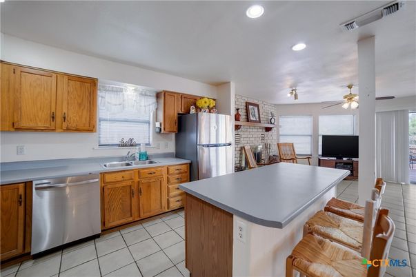 Dining room, Interior, Kitchen, Recessed Lighting, Stainless Steel Appliances
