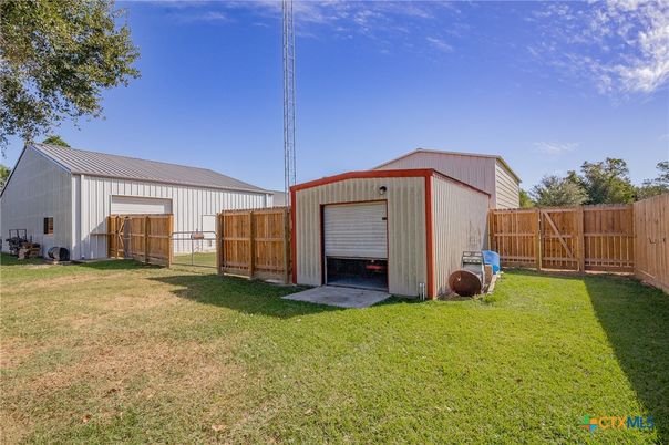 Backyard, Detached Garage, Exterior