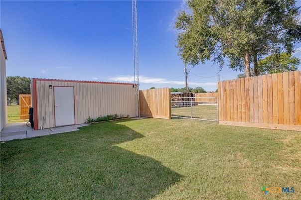 Backyard, Detached Garage, Exterior