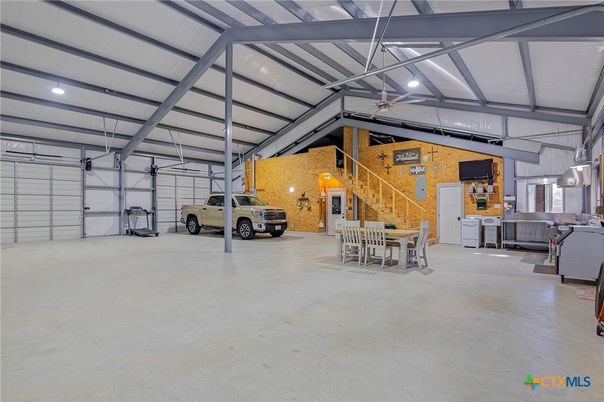 Garage, Interior