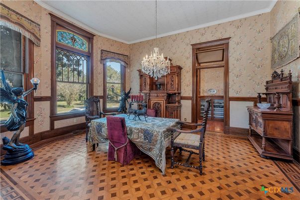 Chandelier, Dining room, Interior
