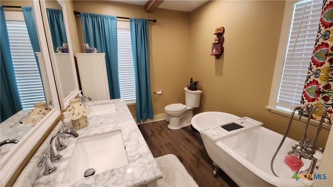 Bathroom, Dual Sink Vanities, Interior, Wood Texture Flooring