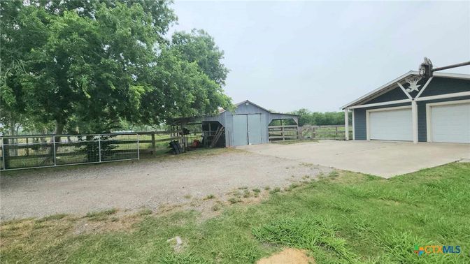 Backyard, Detached Garage, Exterior