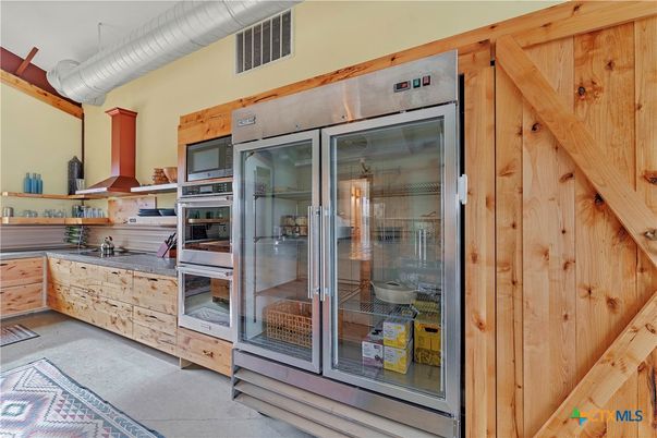 Interior, Stainless Steel Appliances