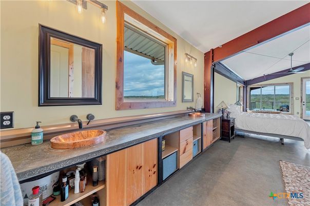 Bathroom, Bedroom, Dual Sink Vanities, Interior