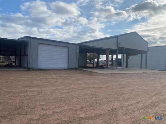 Backyard, Detached Garage, Exterior