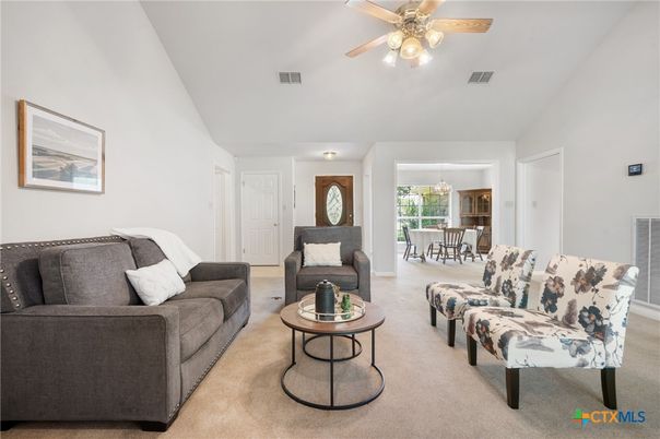 Chandelier, Dining room, Interior, Living room