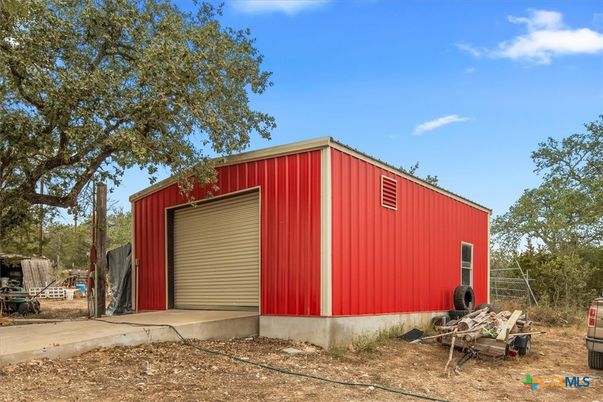 Detached Garage, Exterior