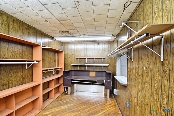 Interior, Walk-in Closets, Wood Texture Flooring, Wooden Walls