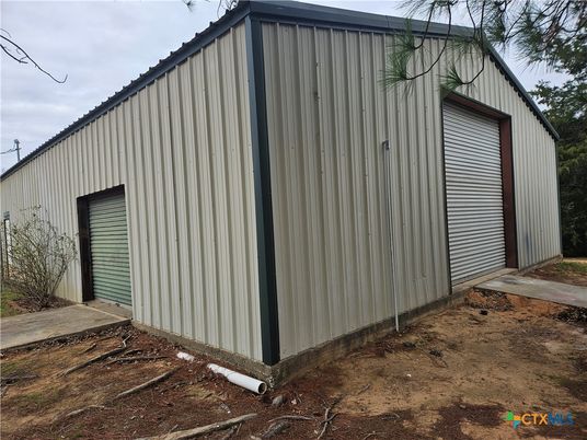 Detached Garage, Exterior