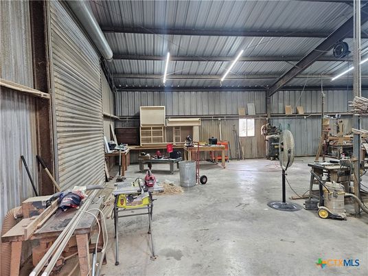 Garage, Interior