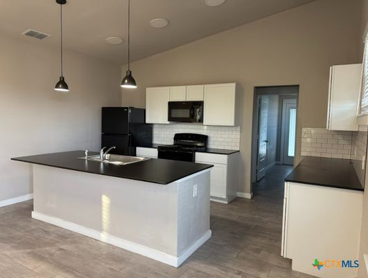 Interior, Kitchen, Pendant Lights, Wood Texture Flooring