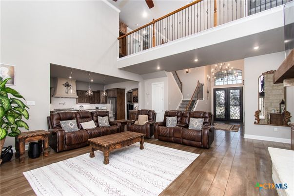 Chandelier, Interior, Kitchen, Living room, Pendant Lights, Recessed Lighting, Wood Texture Flooring