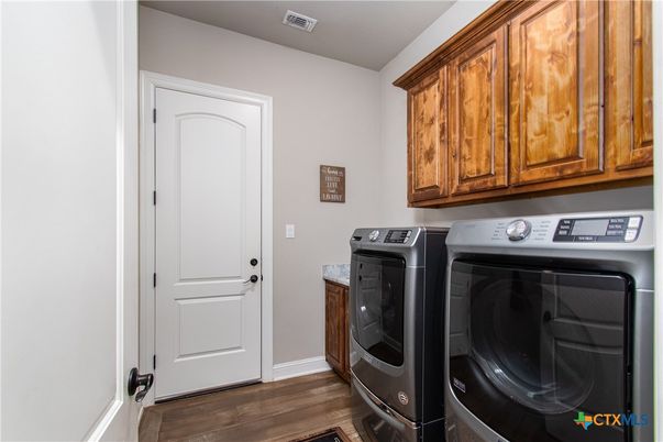 Interior, Washer, Wood Texture Flooring