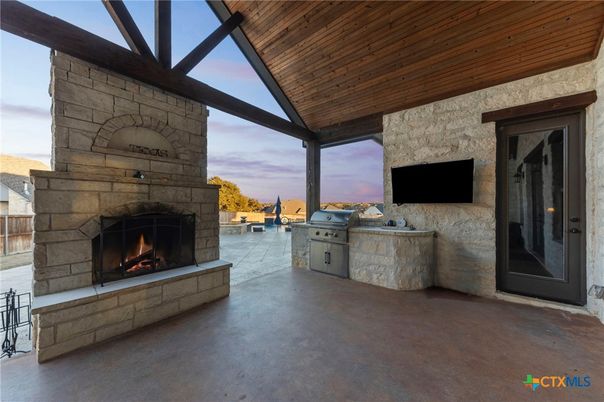 Exterior, Fireplace