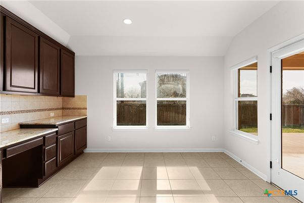 Empty room, Interior, Kitchen, Recessed Lighting
