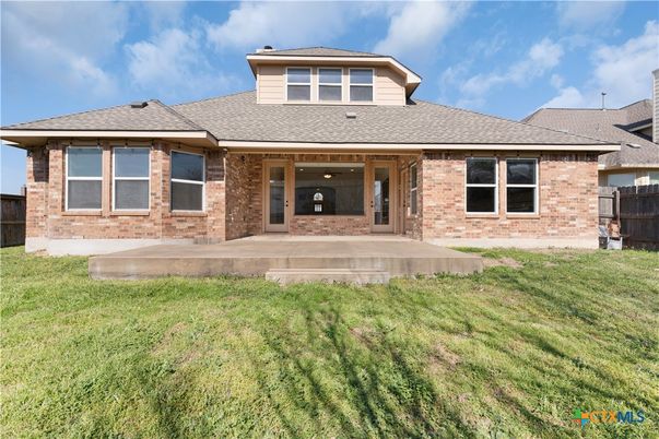 Exterior, Facade, Brick Facade, Ranch