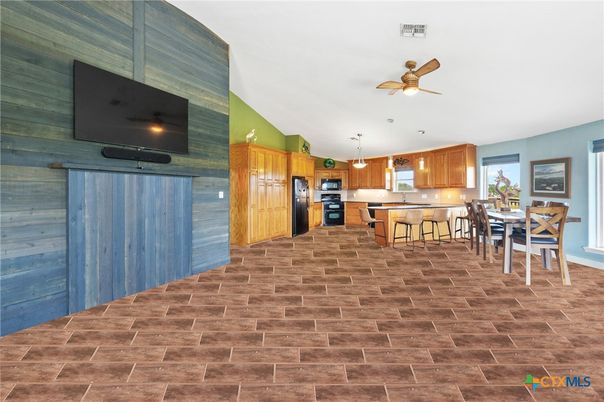 Dining room, Interior, Kitchen, Stainless Steel Appliances