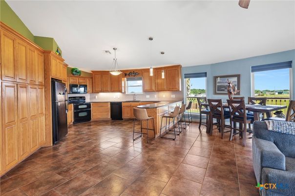 Dining room, Interior, Kitchen, Pendant Lights