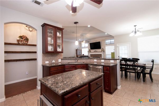 Dining room, Interior, Kitchen, Pendant Lights, Recessed Lighting