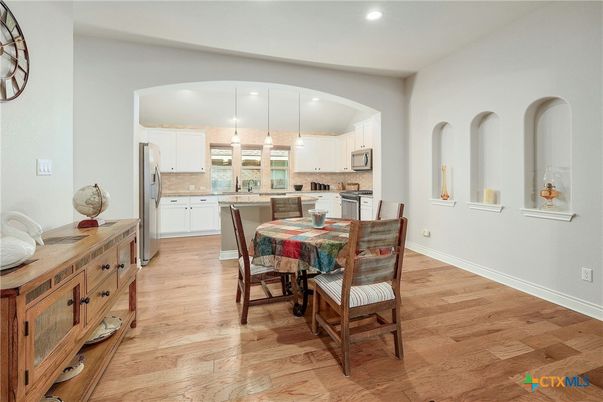 Dining room, Interior, Kitchen, Pendant Lights, Recessed Lighting, Wood Texture Flooring