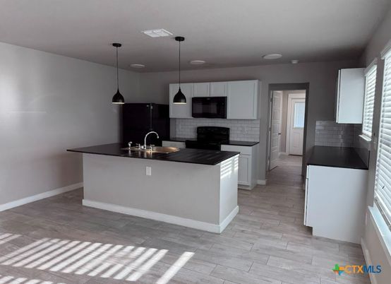 Interior, Kitchen, Pendant Lights, Wood Texture Flooring