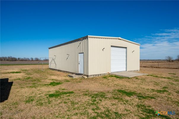 Backyard, Detached Garage, Exterior